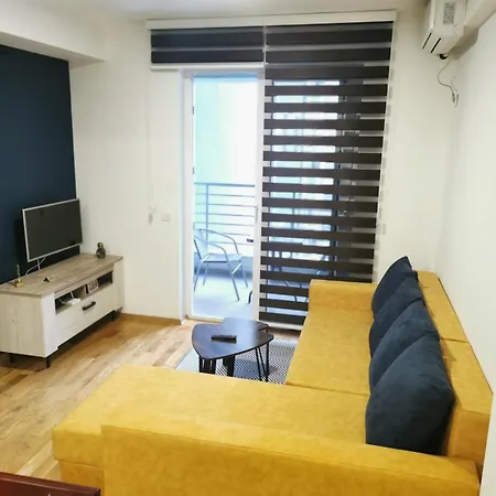 Апартаменти Djs *